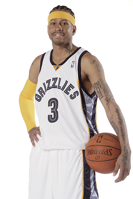 清晨NBA常规赛传出新动向；孟菲斯灰熊完成体检；管理层表态——话题不断；赛季目标并未改变的简单介绍